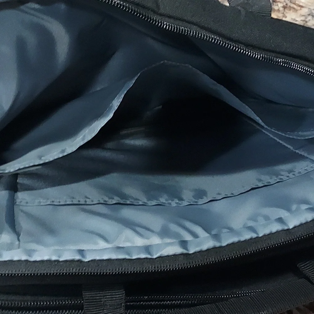 Laptop carry case